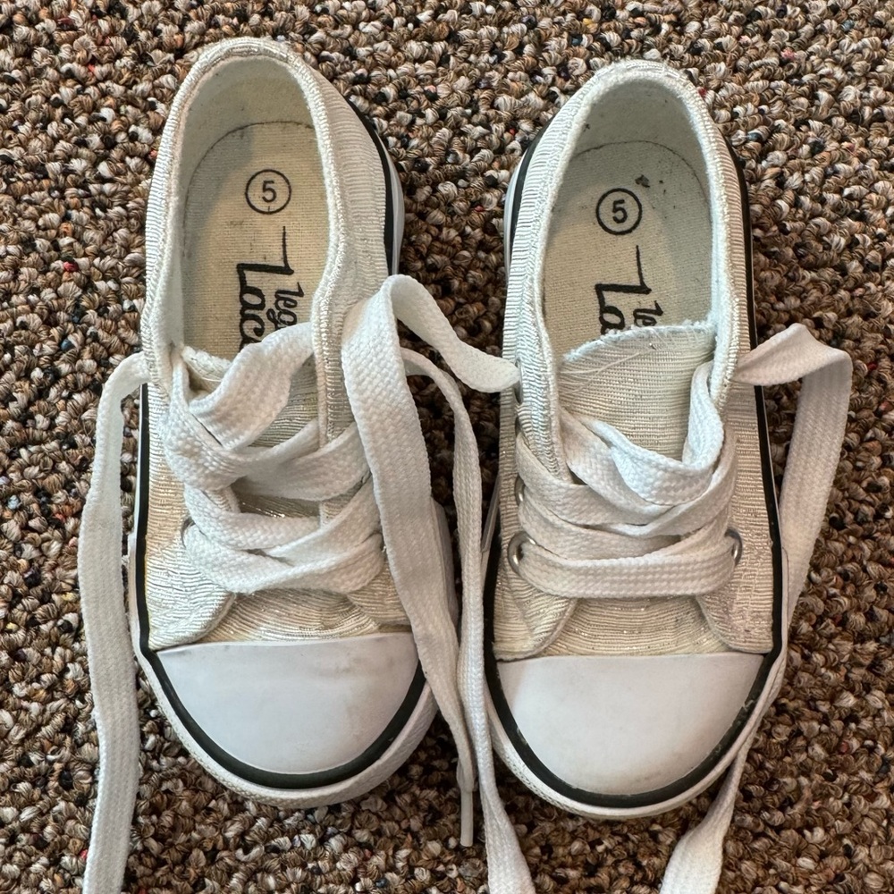 White Canvas Low-Top Sneakers with Rubber Sole